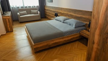 2 chambres, bureau, chambres insonorisées, draps fournis