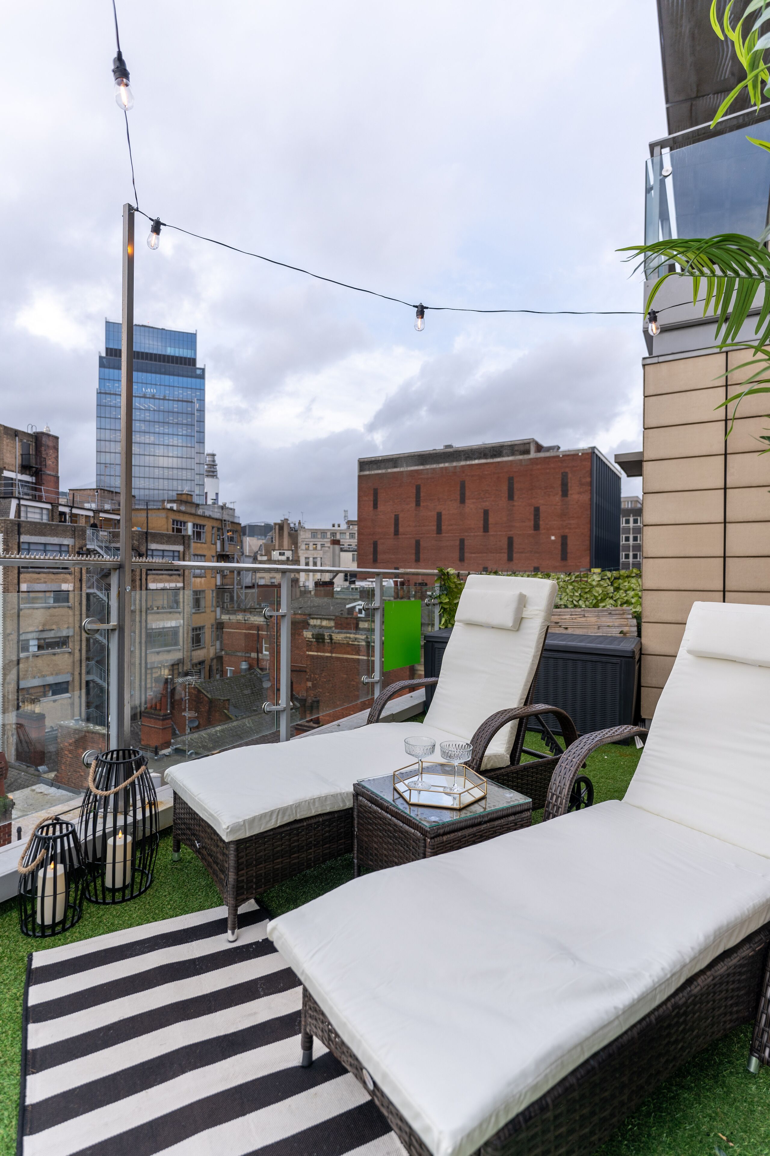 Penthouse Noir: Vip/luxe Stay Birmingham Centre