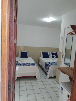 Economy Triple Room | Free WiFi - Pousada Farol do Porto  (Ipojuca)
