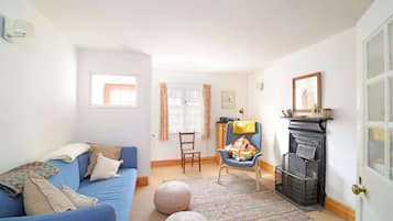 TV, books, stereo, offices