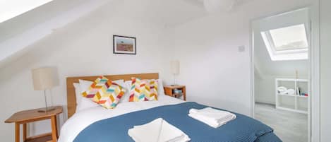 3 chambres, lit parapluie, Wi-Fi, draps fournis