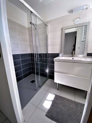 Badekar, hårtørrer