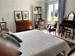 4 Schlafzimmer, Bügeleisen/Bügelbrett, kostenloses WLAN