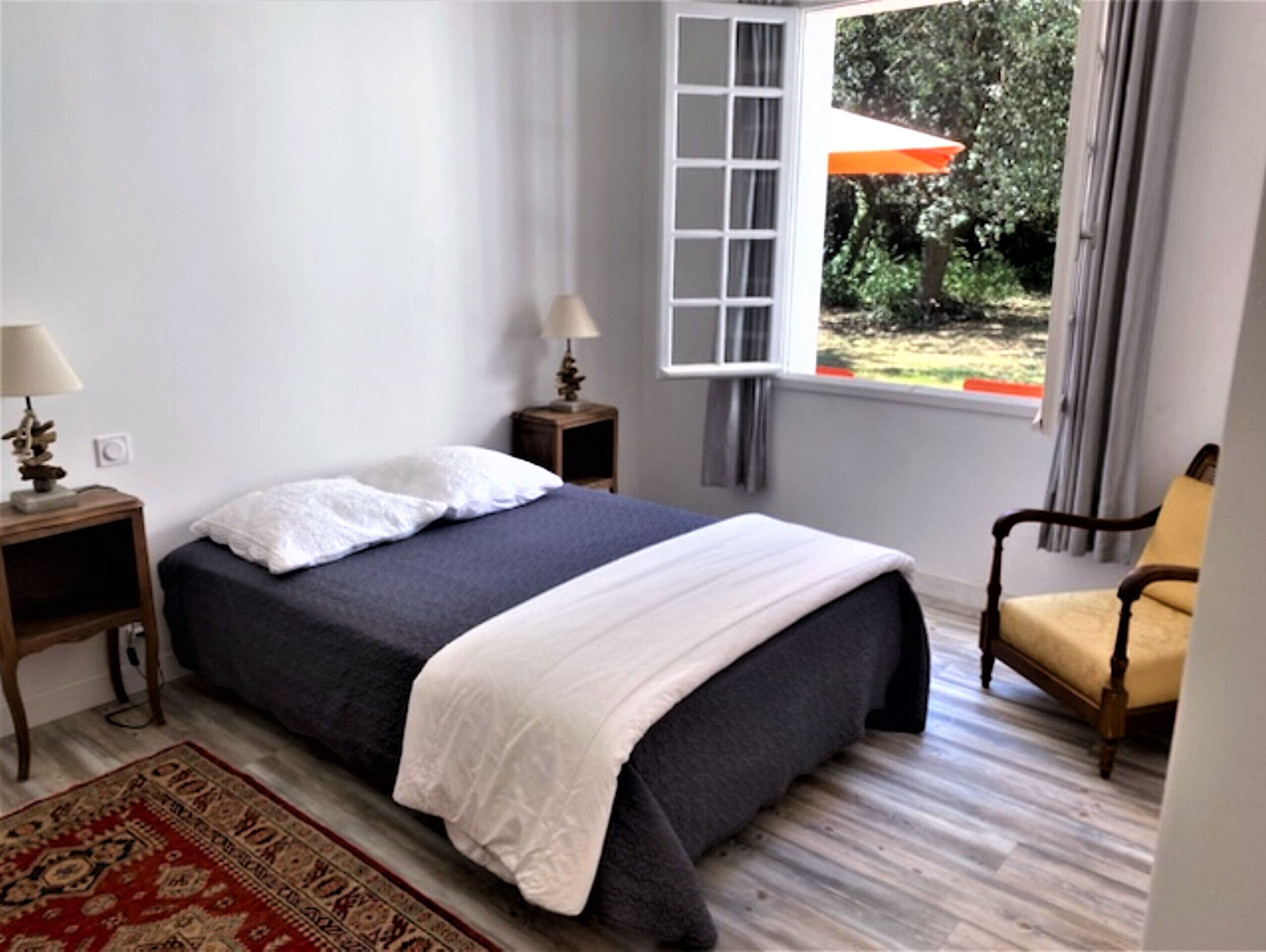 4 bedrooms, iron/ironing board, free WiFi