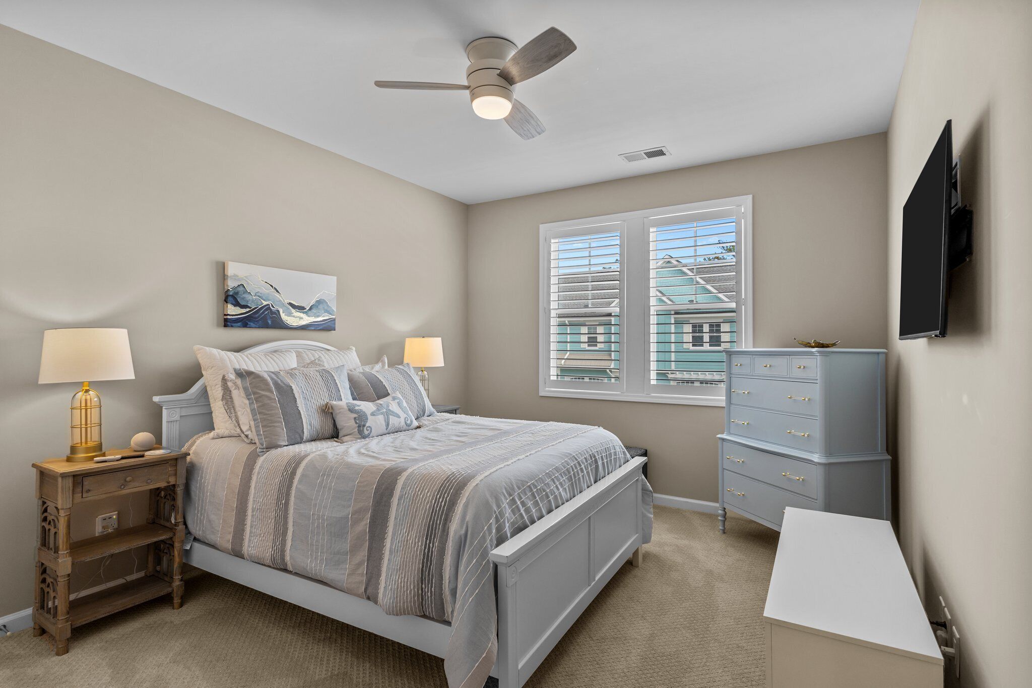 3 bedrooms, iron/ironing board, free WiFi, bed sheets