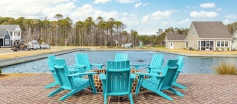 Beaufort by the Sea - end unit, spacious townhome with pool, other amenities