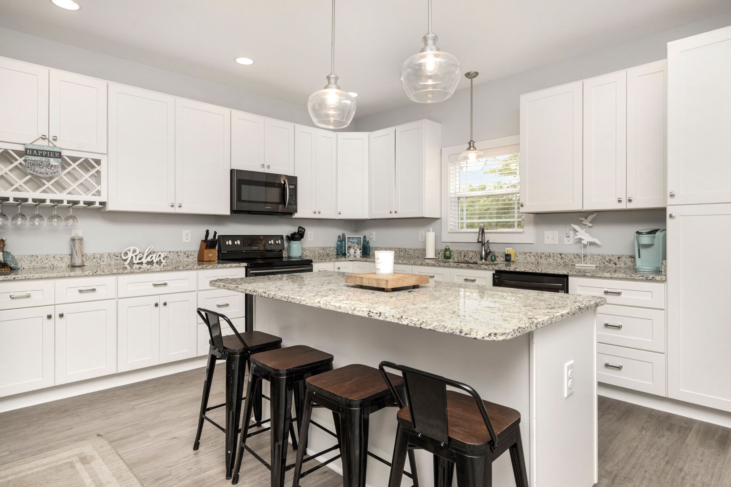 Peach Pit: Dog-friendly with Game Room and Fenced Yard