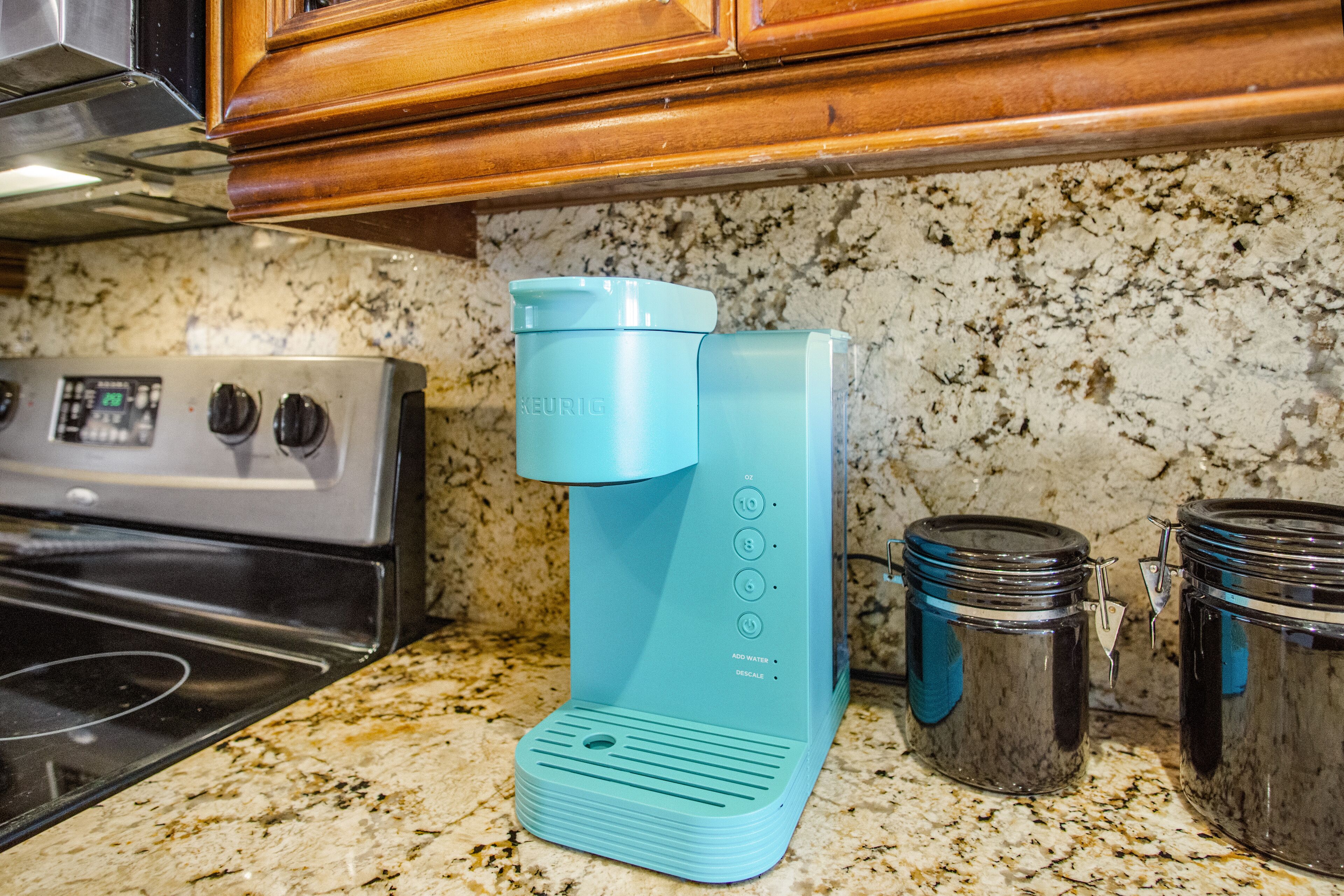 Condo Near Beach/Restaurants/Heated Pool.