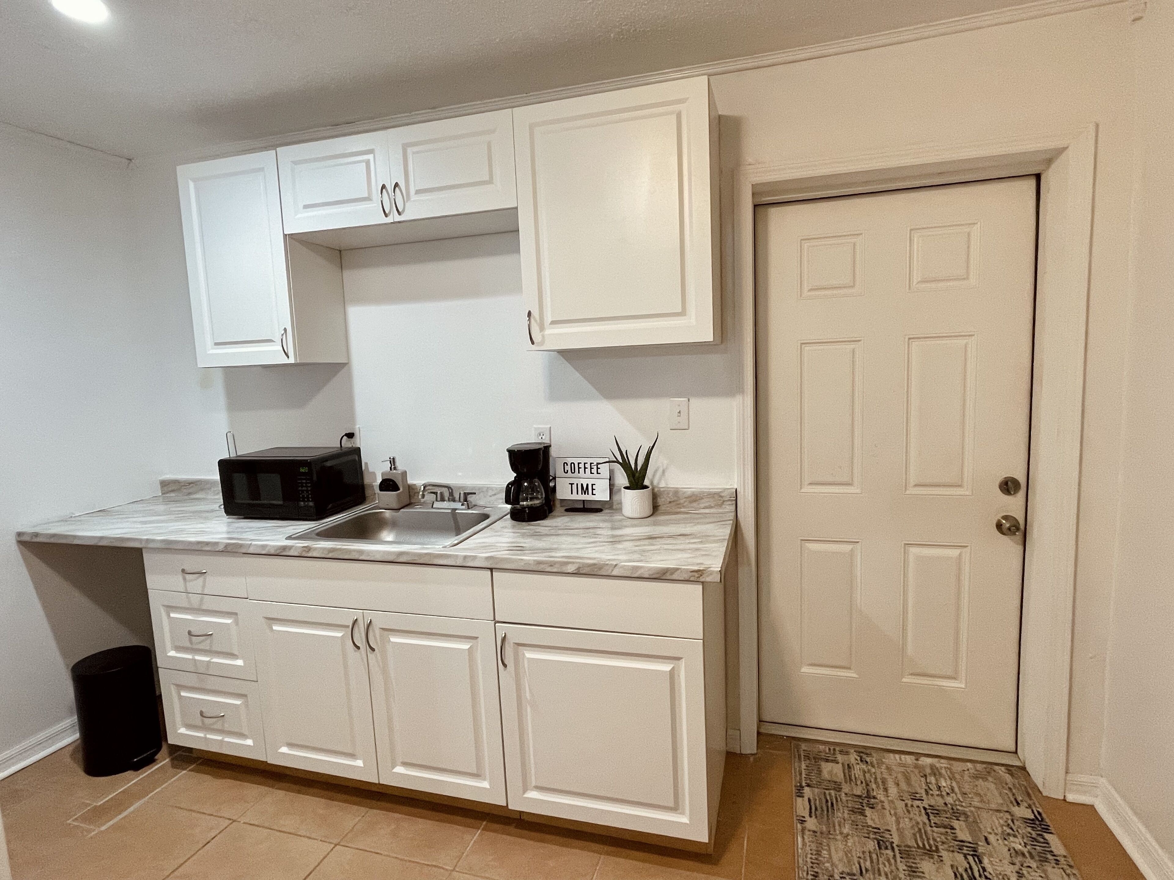 Hideaway studio near Busch Gardens Tampa