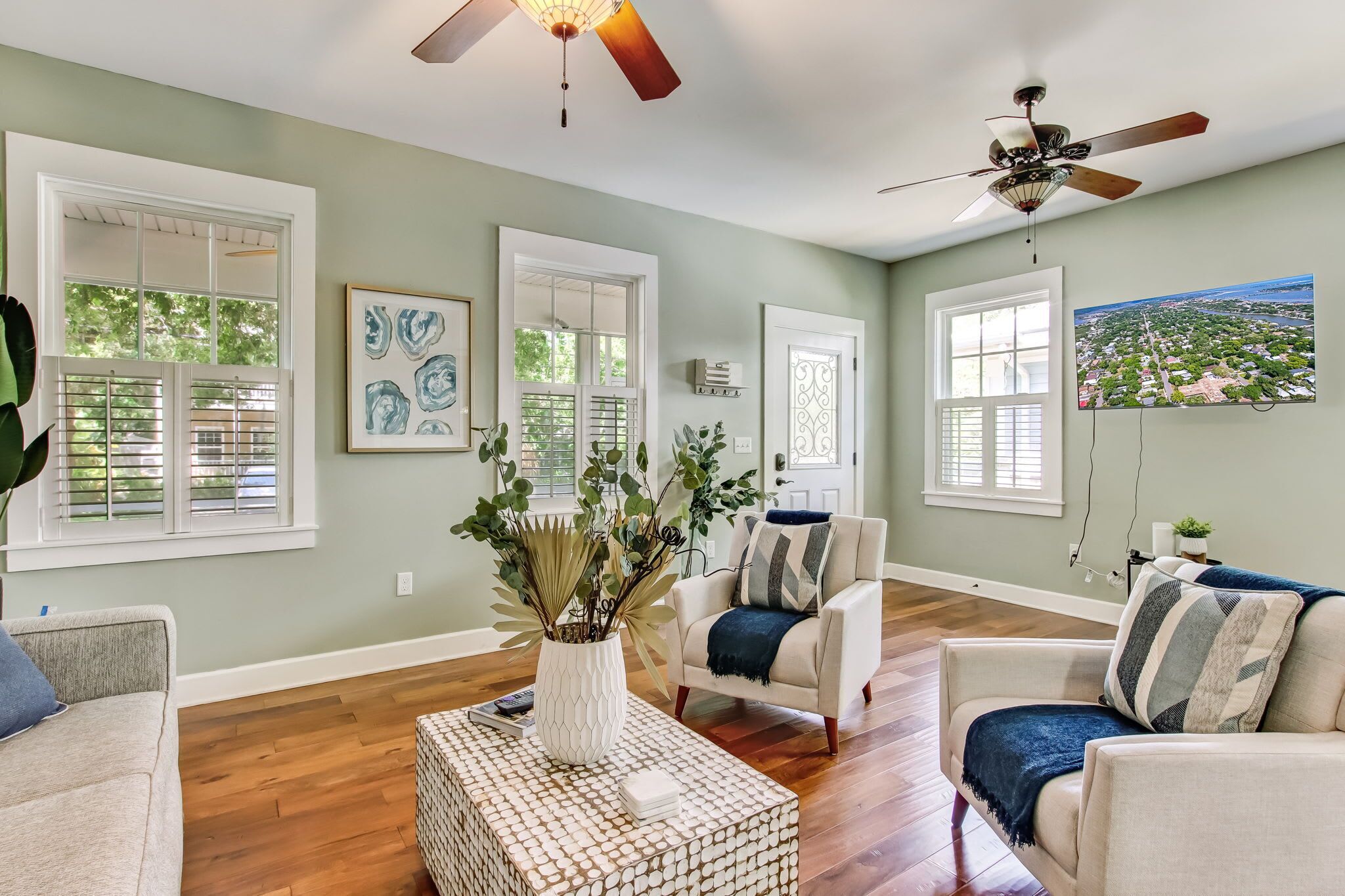 Blue Jewel- Dog Friendly/Minutes to Downtown