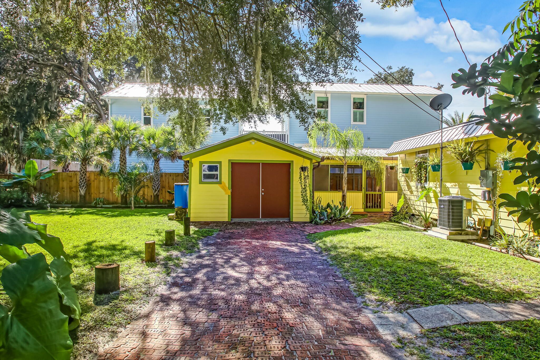 Downtown Gem- Dog Friendly/Walk to Everything!