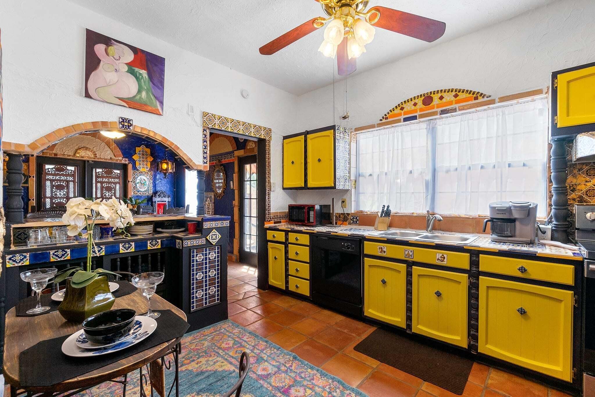 The Gaudi House- Pool/Minutes to DNTN and Beach