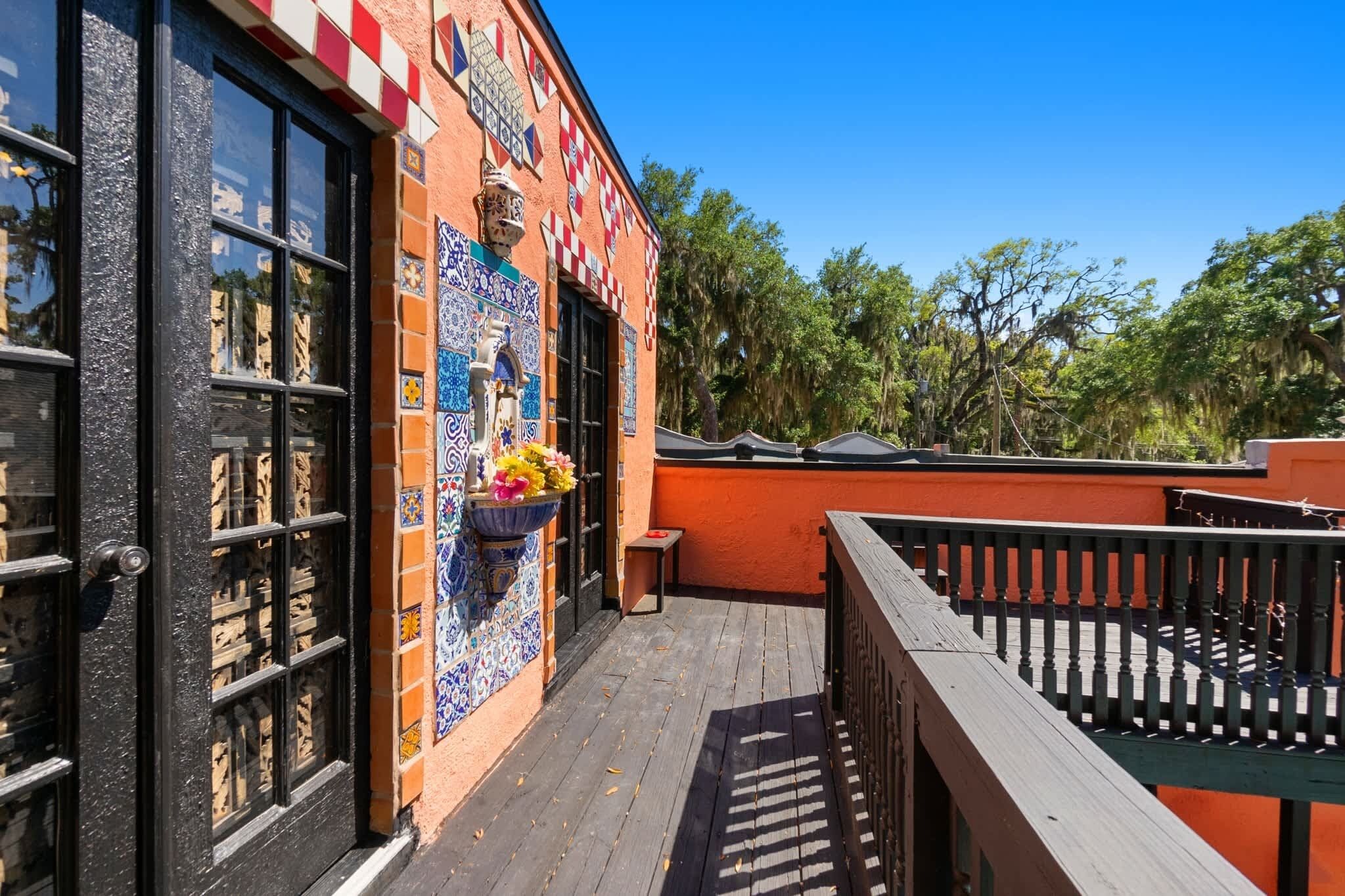 المنطقة المحيطة بالمنشأة