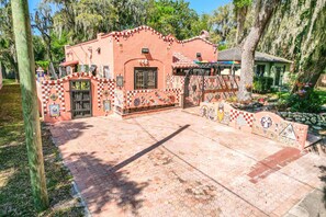 Exterior - The Gaudi House- Pool/Minutes to DNTN and Beach (St. Augustine)