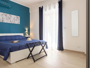 1 chambre, fer et planche à repasser, Internet gratuit