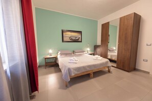 Unclassified image, 5 of 30, button - Tresino (Santa Maria di Castellabate)