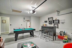 Game room - Copy 2 Expedia (Converse)
