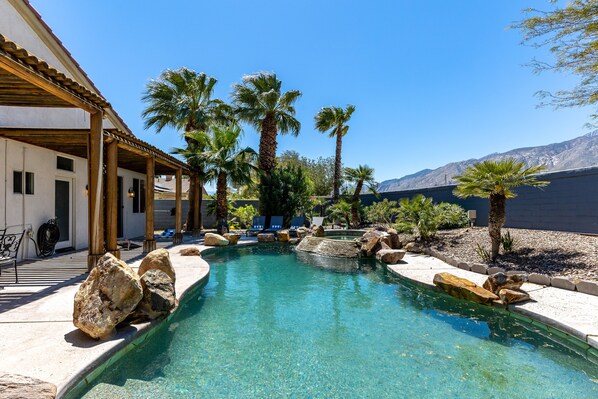 A heated pool - San Sorento House – Palm Springs View Oasis (Palm Springs)