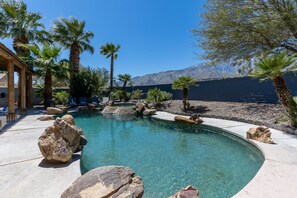 Beheizter Pool