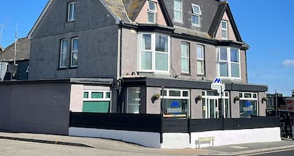 Elemental Surf Lodge