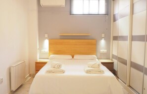 4 Schlafzimmer, Bügeleisen/Bügelbrett, WLAN, Bettwäsche