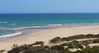 Family Beach Escape: fully-equipped 6 sleeper