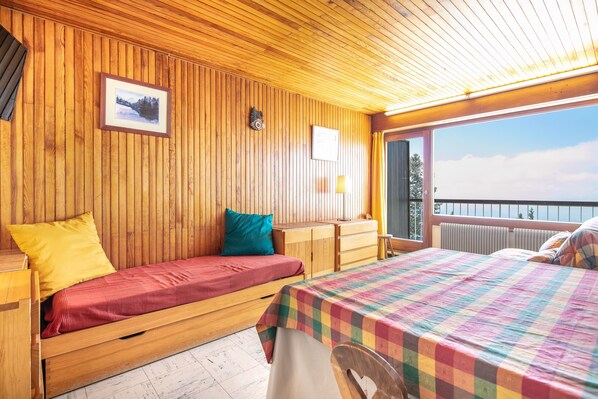 1 bedroom