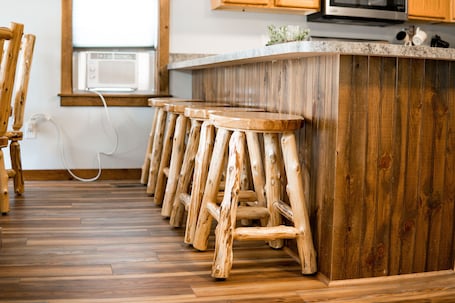 Dining. Bear Hollow Lodge Skiing/Hiking near Letchworth State Park and Swain Ski resort