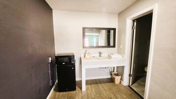 Desk, iron/ironing board, free WiFi, bed sheets