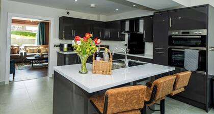 The Halt @ Halfway House Country Pub