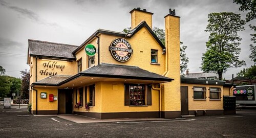 The Halt @ Halfway House Country Pub