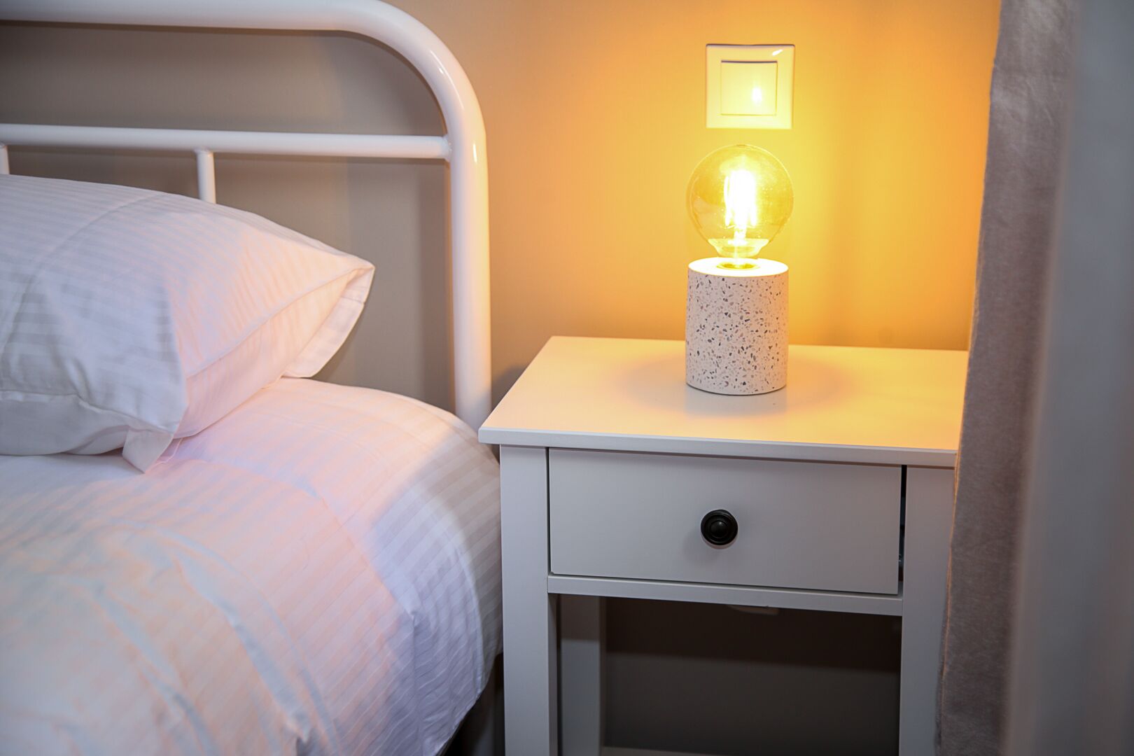 15' to historical centre of Athens by Metro