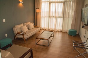 Standard Suite, Multiple Beds, Park View | Living area - Midland Hotel & Resort (Paso de los Toros)