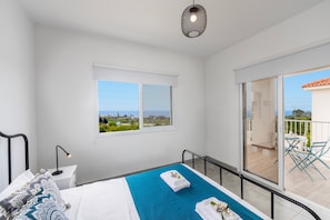 3 bedrooms, in-room safe, iron/ironing board, free WiFi