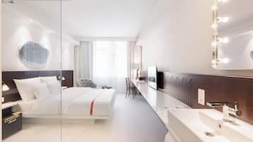 Lovely room | Allergikerbettwaren, Zimmersafe, individuell dekoriert, Schreibtisch