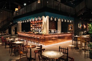 酒吧（店内）
