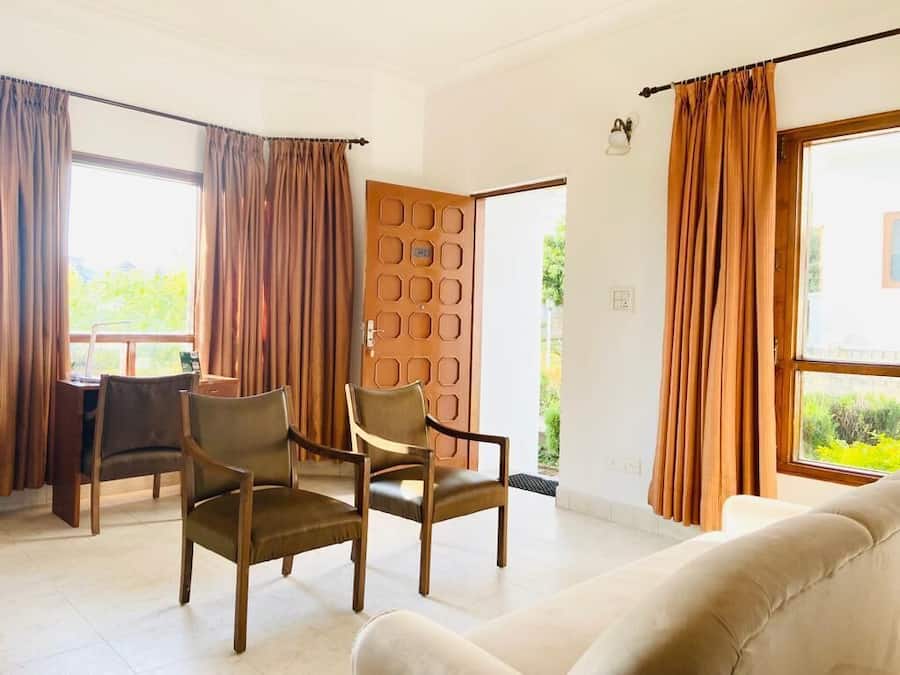 Business Room | Living area