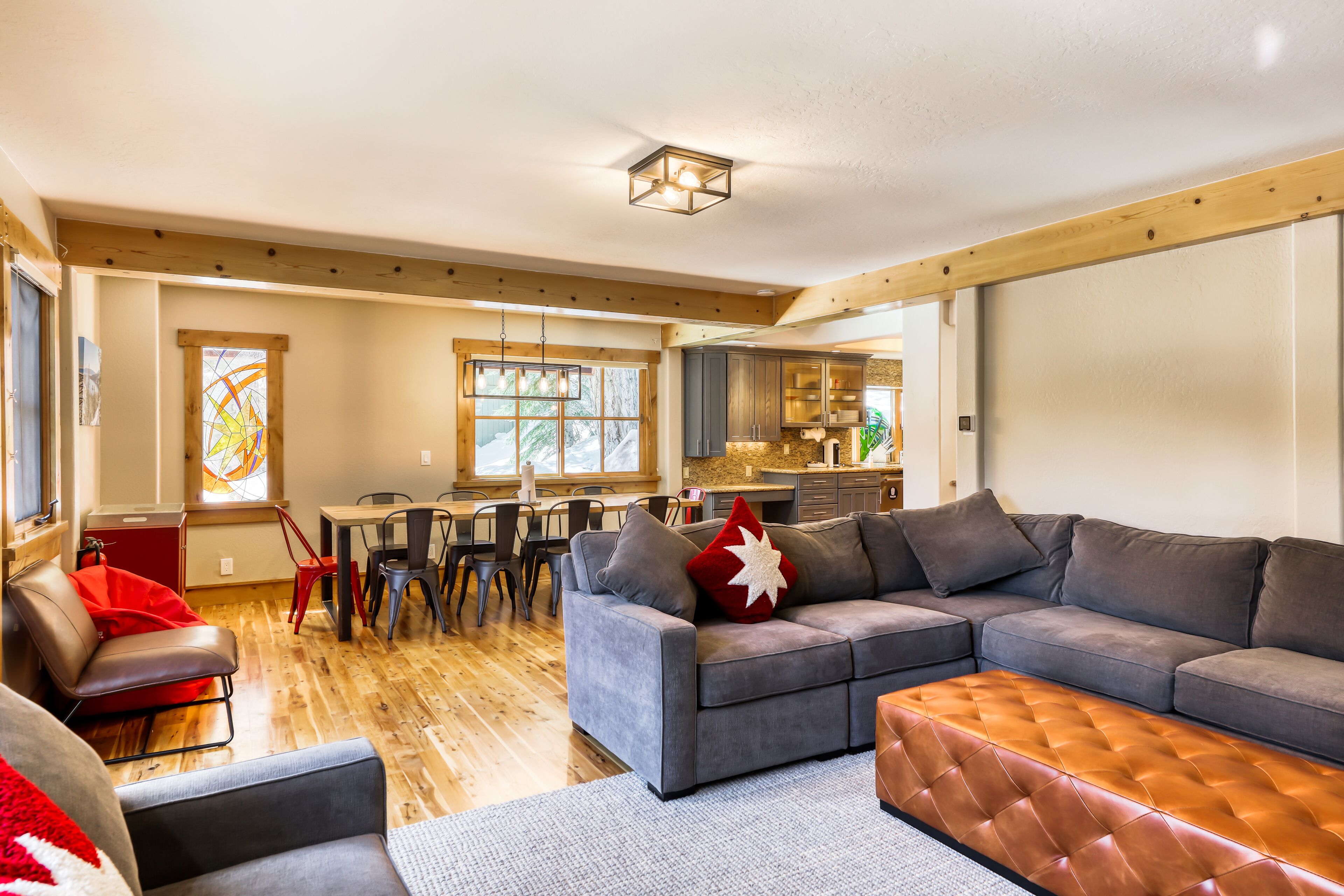 Inviting home with hot tub, fireplace, balcony, full kitchen, & W/D