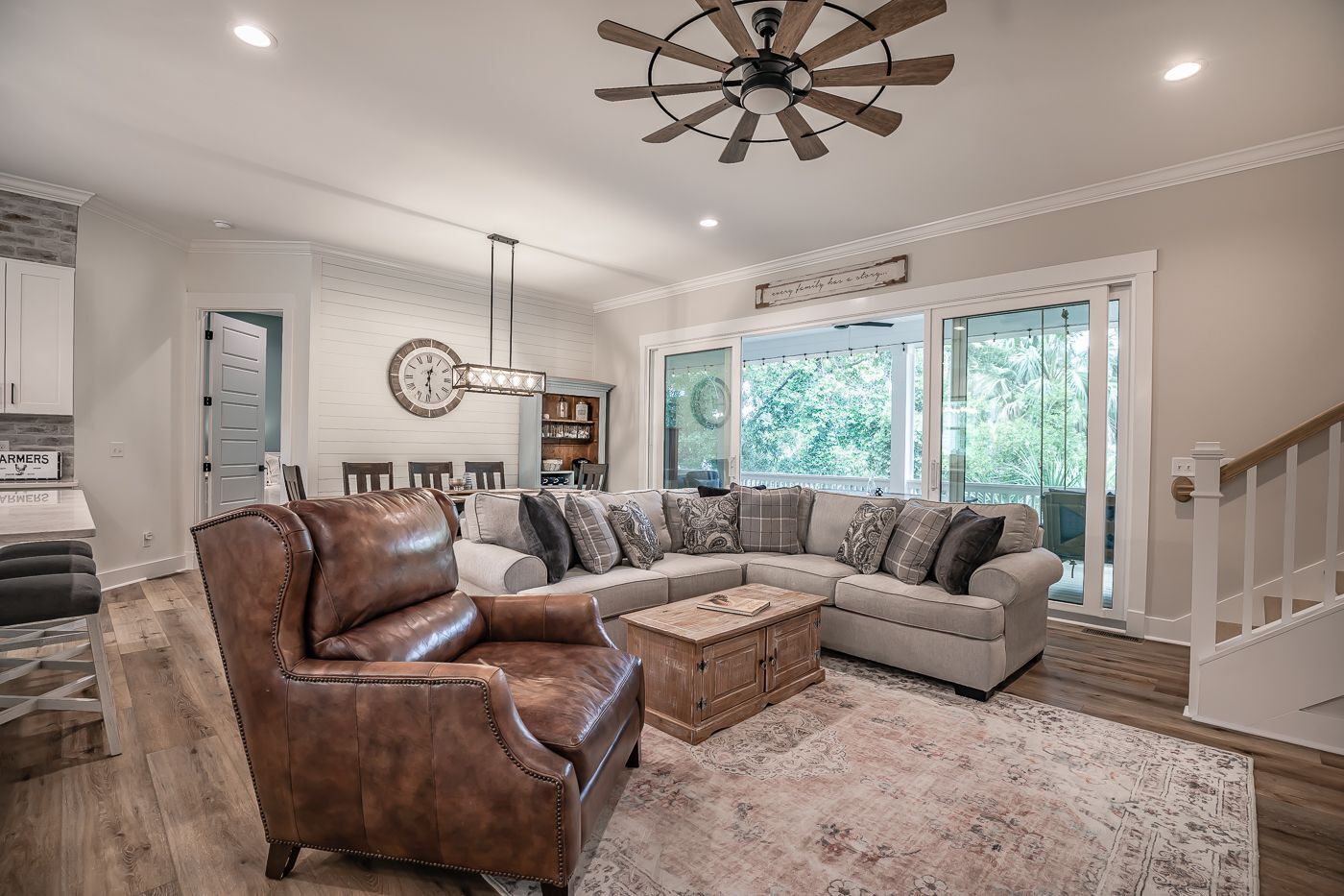 Sandy Feet Retreat - Five Bedroom House, Sleeps 15