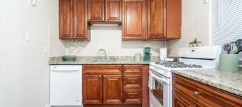 Renovated 2 Bedroom- Walking Distance to OSU