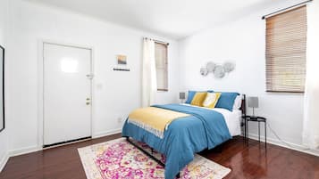 1 habitación, escritorio, wifi y ropa de cama