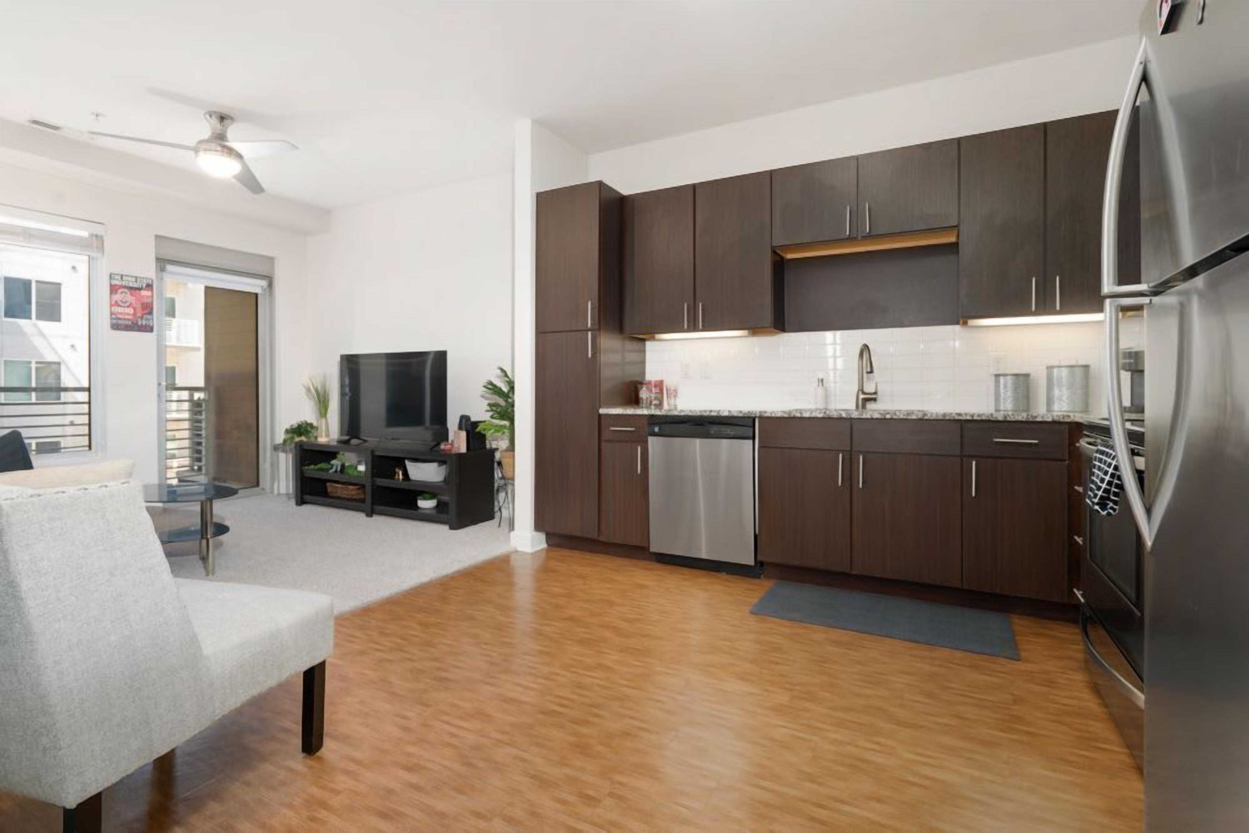 Luxury 1 Bedroom in Grandview