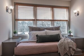 4 habitaciones, tabla de planchar con plancha, cuna de viaje y wifi