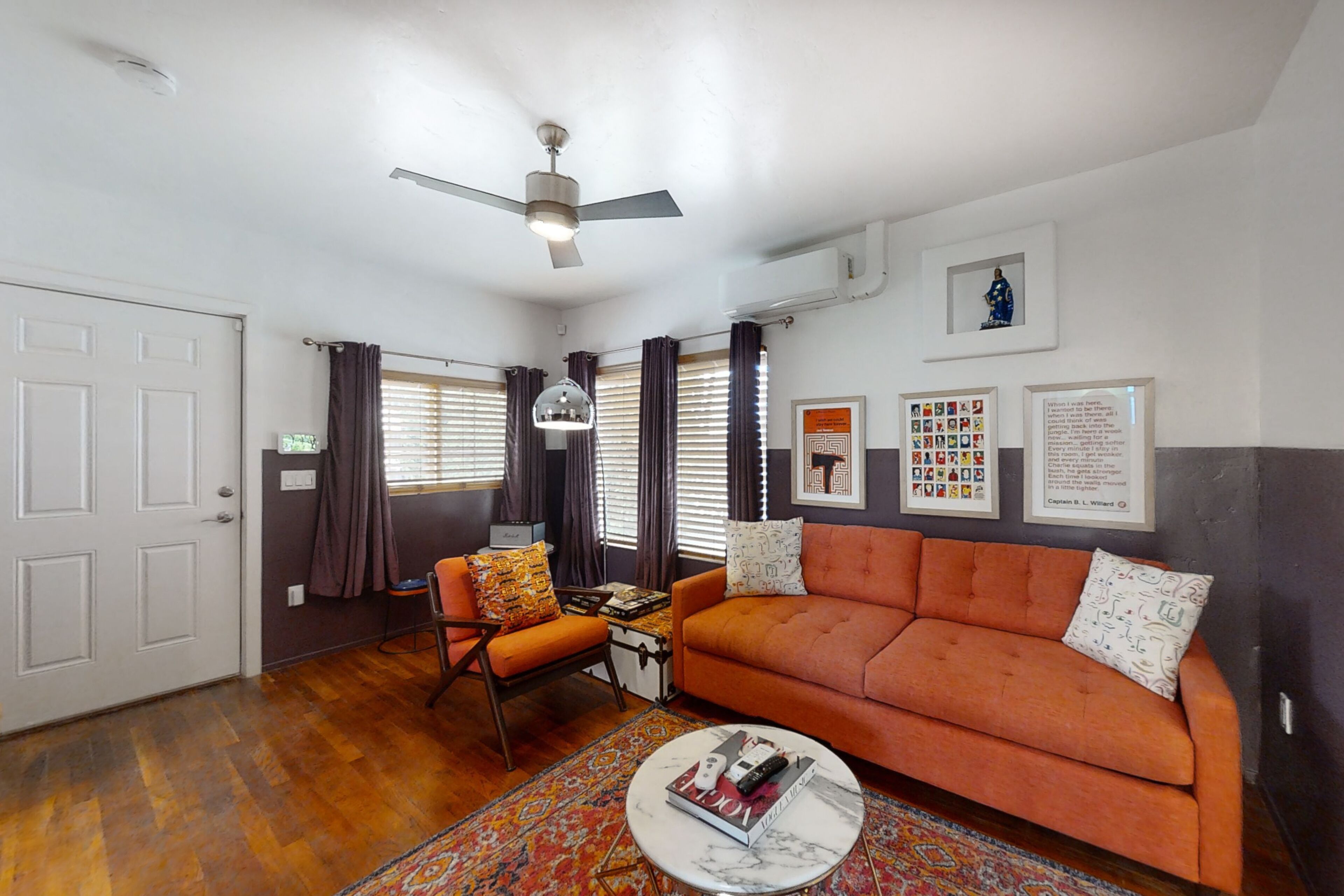 Downtown Casita with heated outdoor pool, washer, patio, streaming, & AC