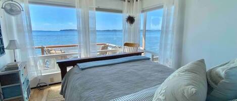 3 dormitoris, escriptori i planxa i posts de planxar