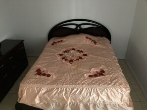 3 bedrooms, WiFi, bed sheets