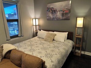 1 habitación, tabla de planchar con plancha, internet y ropa de cama 