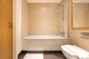 Hårtørrer, håndklæder