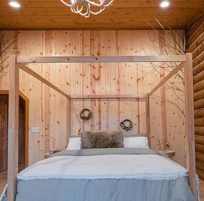 5 bedrooms, iron/ironing board, travel cot, WiFi