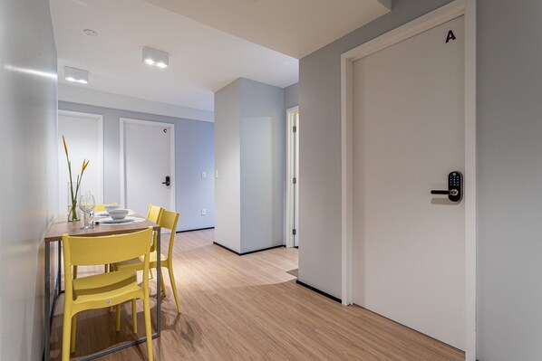 Superior Apartment | Dining